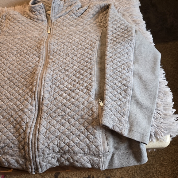 Christopher & Banks Gray Quilted Zip Up Sweatshirt jacket Size Large - Picture 5 of 14